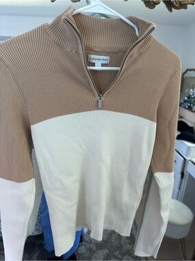 Calvin Klein Jeans Two-Tone Ribbed Half-Zip Sweater in Beige and Cream